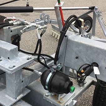 Bild på ackumulator som är monterad på Ysta´ YVS vägsladd. 